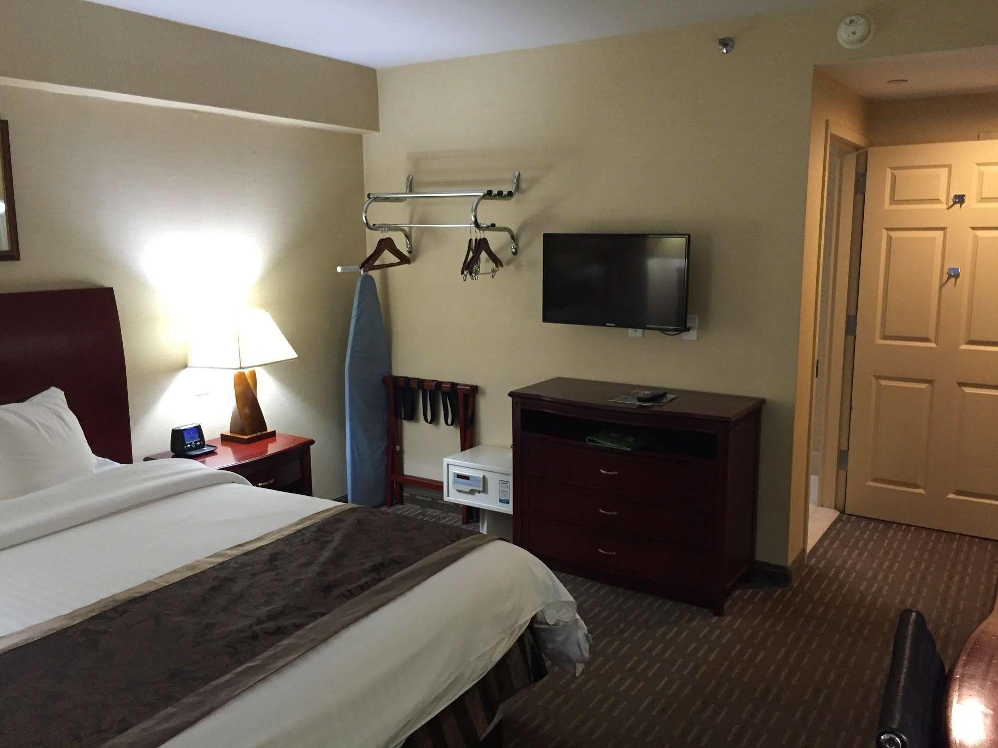 Wingate By Wyndham Manhattan Midtown ニューヨーク エクステリア 写真